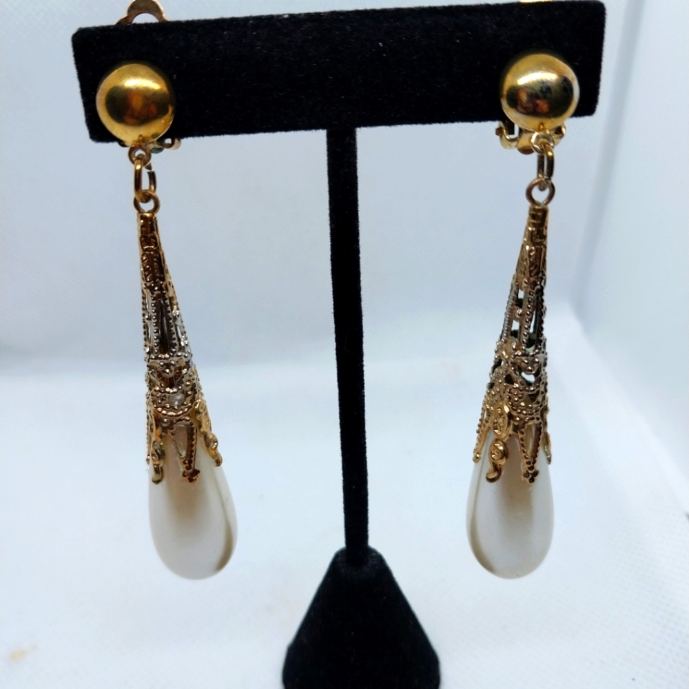 Filigree Faux Pearl Dangle Earrings Clip-on